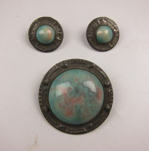 Arts & Crafts pewter brooch and earrings set