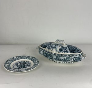 Wedgewood tureen and side plate
